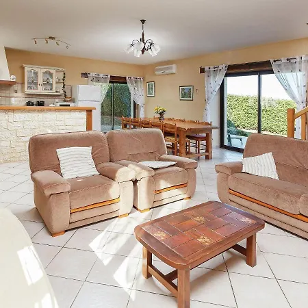 Cosy Near The Causses Du Quercy Holiday home Lavercantiere